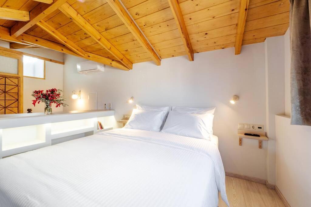 Old Town Corfu Romantic Studio Manto Nymfes Apartamento Exterior foto